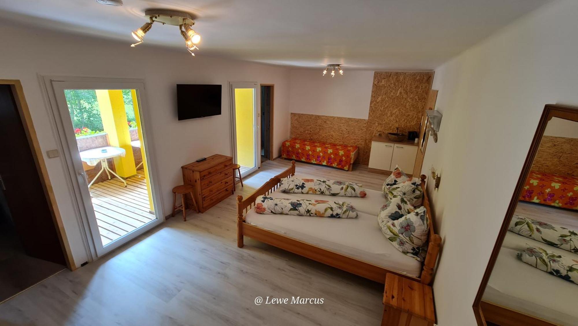 Appart-Pension Seehang Velden am Wörthersee Екстериор снимка