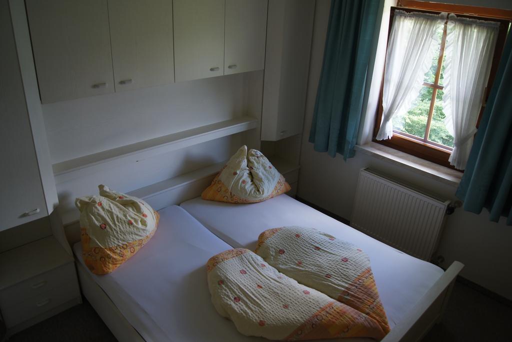 Appart-Pension Seehang Velden am Wörthersee Стая снимка